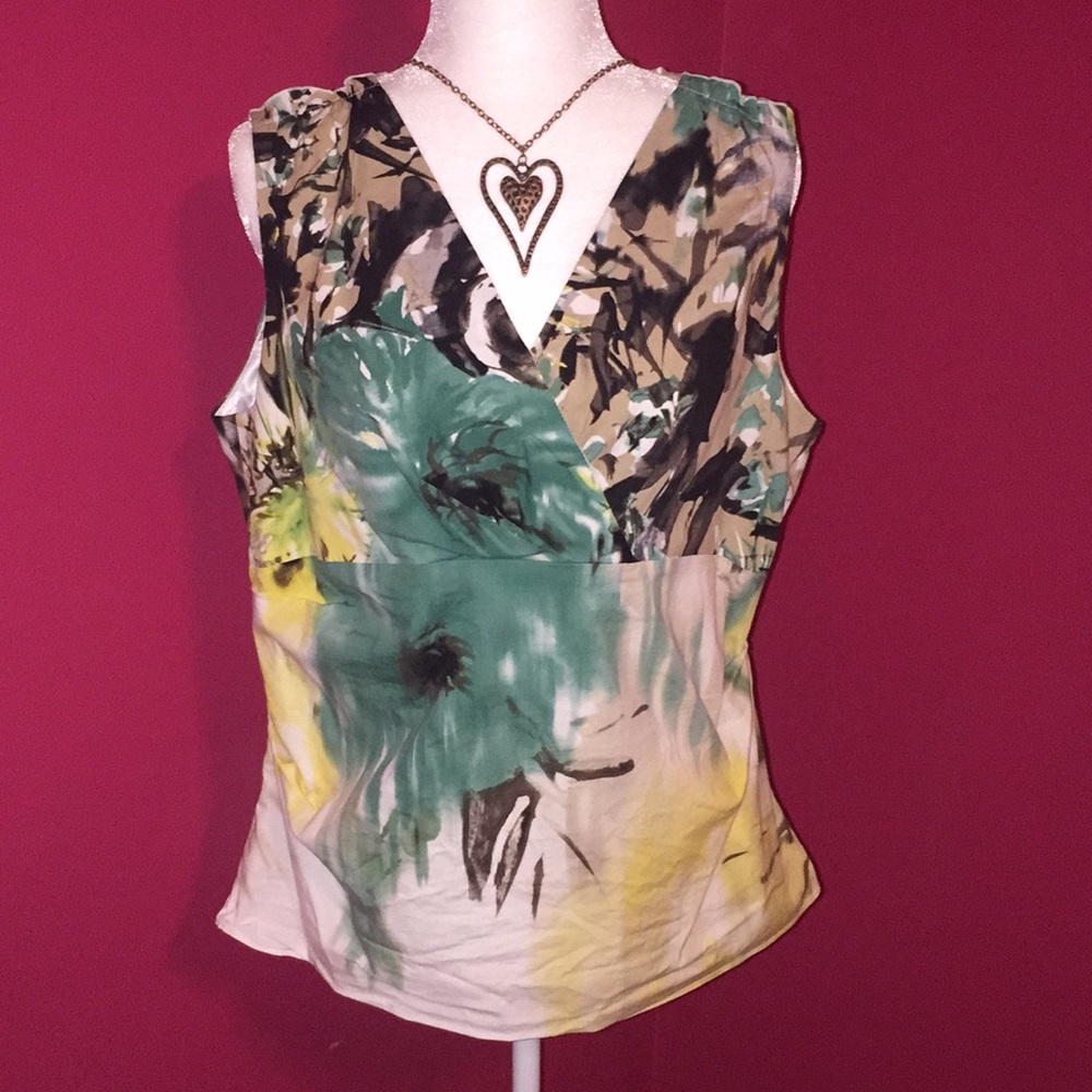 Tahari Summer blouse - Picture 1 of 3